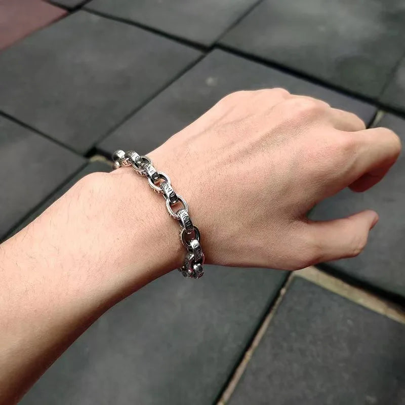 Bracelet Vajra Gravé Homme en Argent S925 - porté au poignet 12