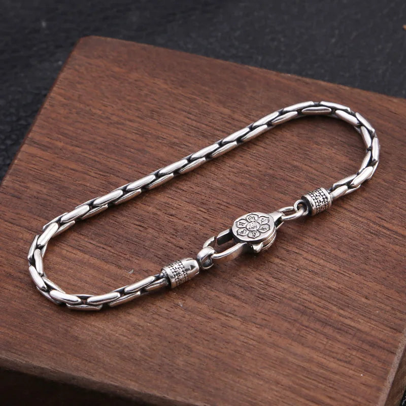 Bracelet Vajra Mantra Homme en Argent S925 - porté au poignet 4