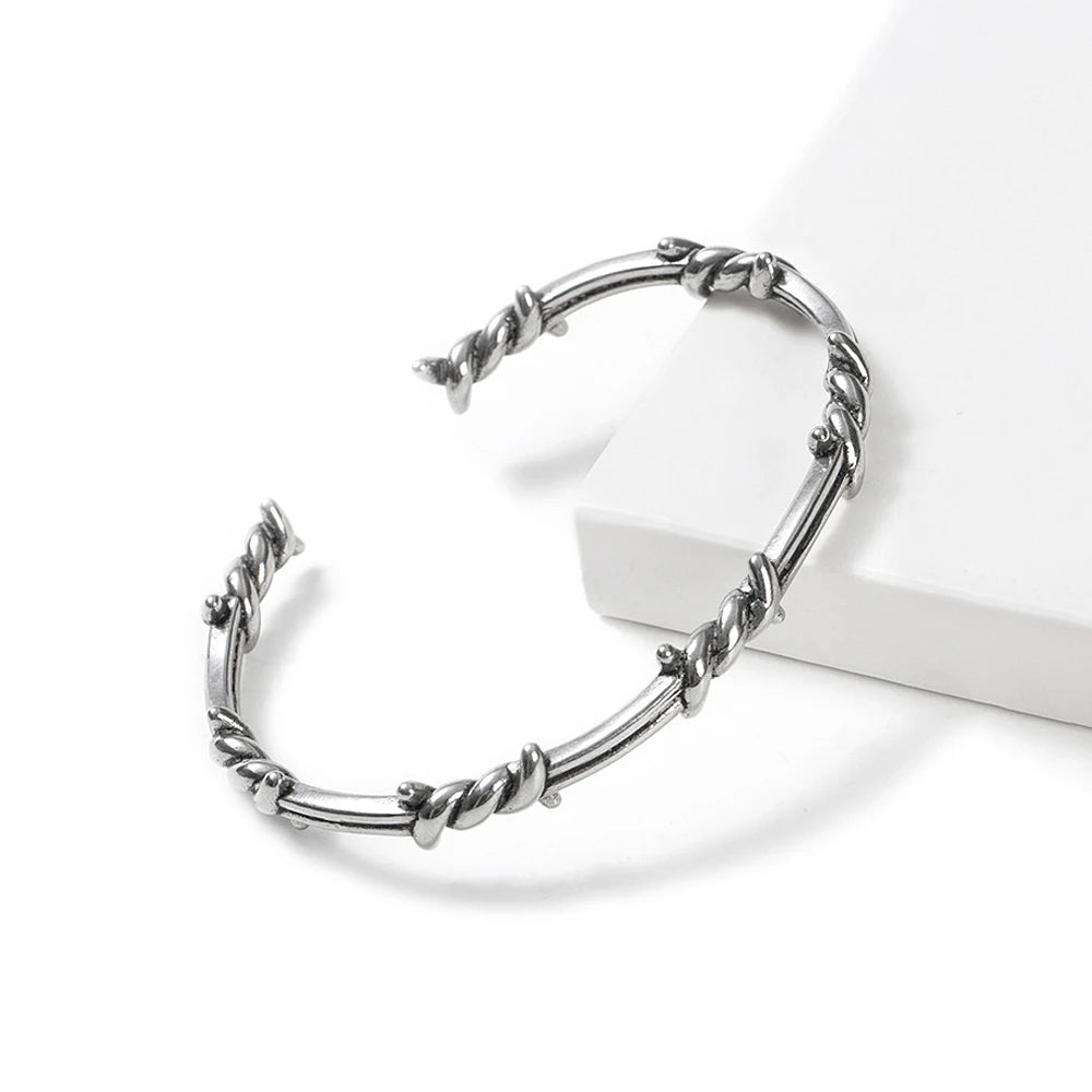 Bracelet Barbelé Homme - Jonc Punk en Acier - détail du motif 2