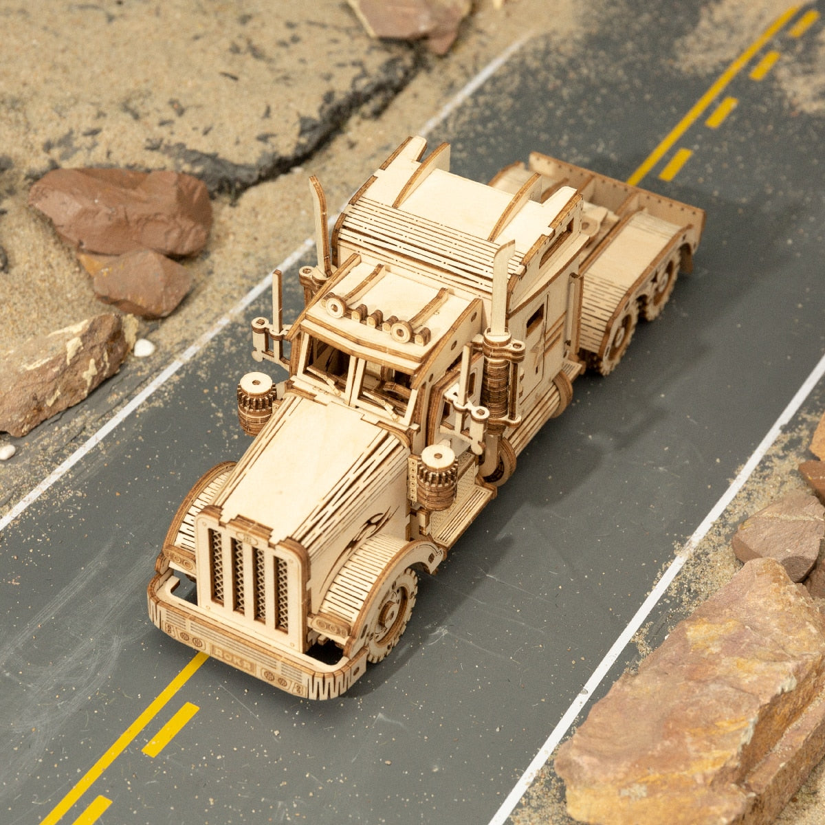 Maquette Bois Camion de haut