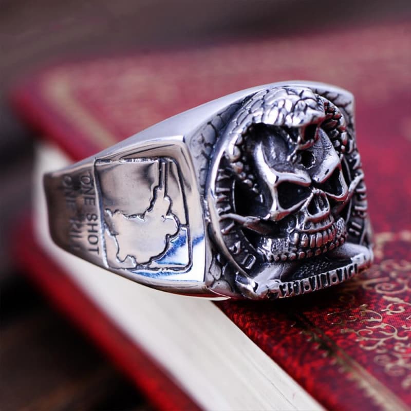 Bague Chevaliere US Army de profil | Steampunk Store