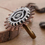 bague fleur steampunk cuivre et argent posée 