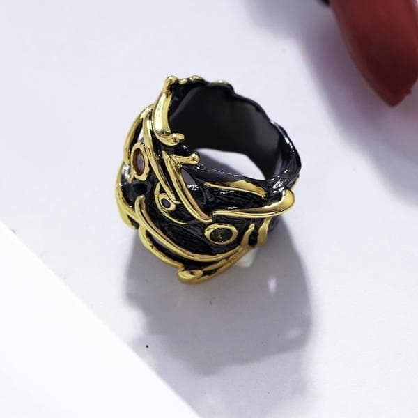 Bague Or Noir Gothique-Steampunk posée 2 -steampunk store