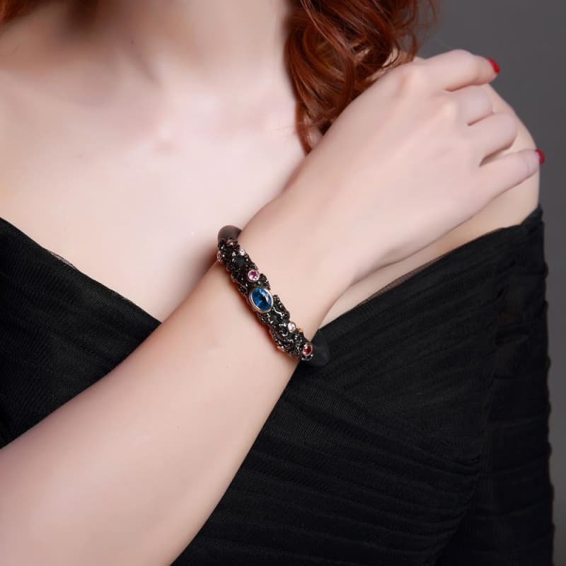 Bracelet Gothique-Steampunk Cerceau porté- steampunkstore.fr