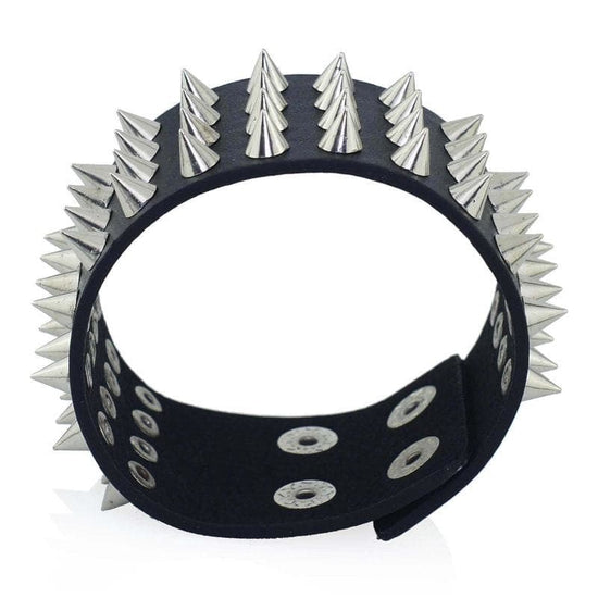 Bracelet Piques Gothique de profil | Steampunk Store