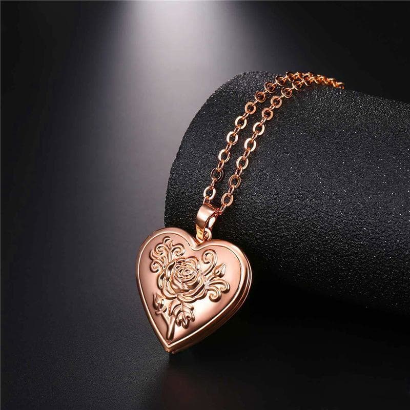 Collier Pendentif Coeur Porte Photo cuivre en présentation | Steampunk Store